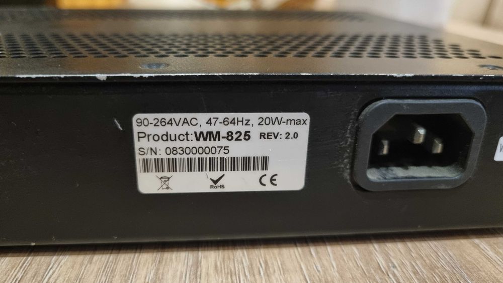 Суич Комутатор 10 портов : 100M SFP ports, 2x Gigabit SFP ports