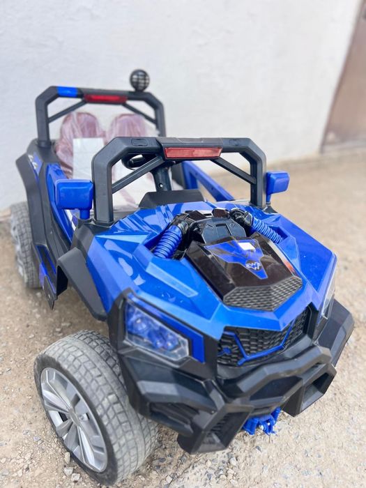 Продам машина и коляска хорошем состоянии.