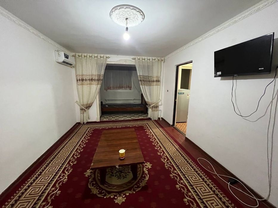 Сдается 2x комнатная квартира
С обстановкой 
В горде Алмалыке