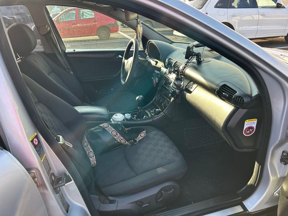 Mercedes C 200,   CDI.   Din  2006.