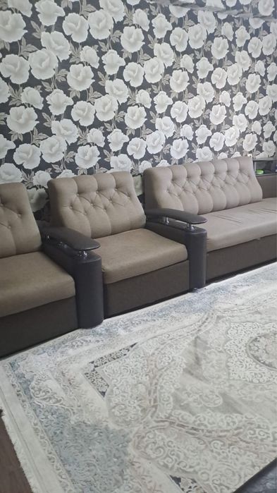 Продам диван в хорошем состоянии