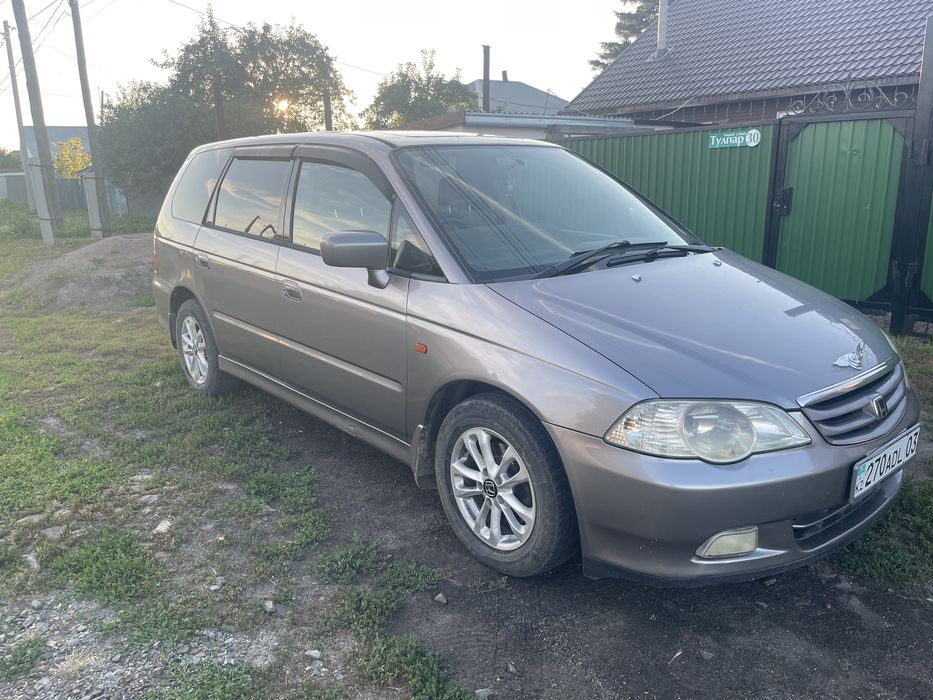 Honda odyssey RA6 2001