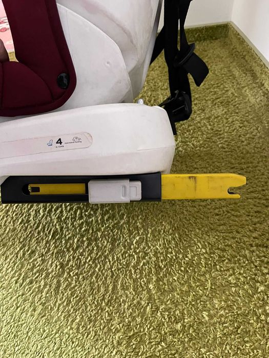 Scaun auto, Lionelo Bastiaan Pozitie de somn, Rotire 360 grade, 0-36 Kg, Cu Isofix si Centura Top Tether, Rosu