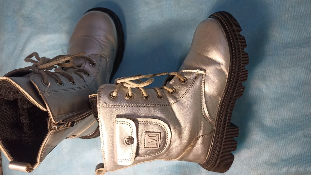 Продам обувь  для девочки весна-осень