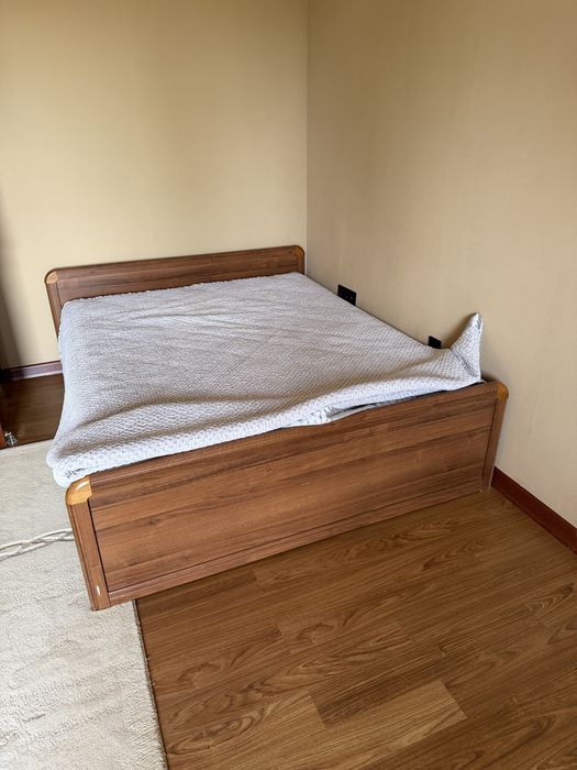 Кровать двуспальная 160х200см