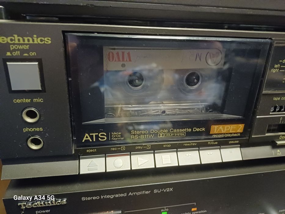 Linie TechnicsSu-v2x  muzica oldschool