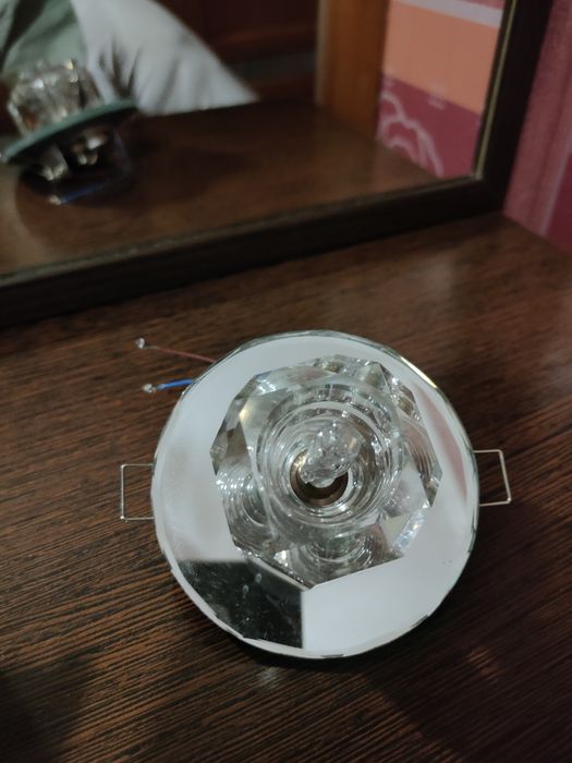 Продам светильники