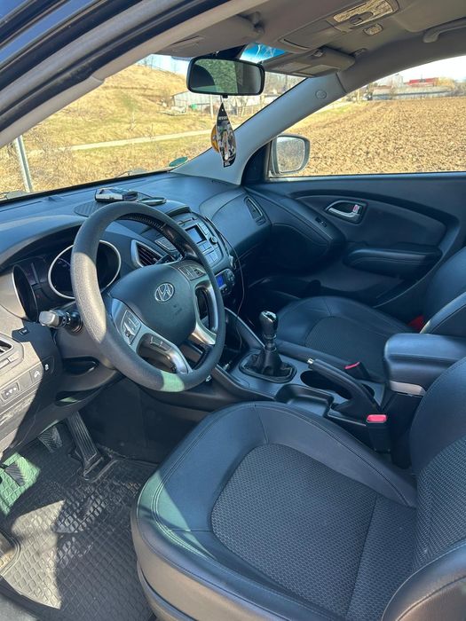 Vând Hyundai ix35