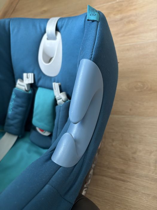 Бебешки кош/стол за кола Cybex Aton