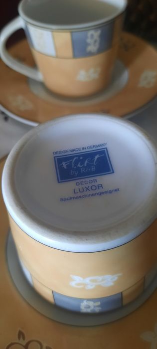 Кофейные чашечки.