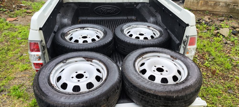 Jante cu caucicuri pt Dacia Duster