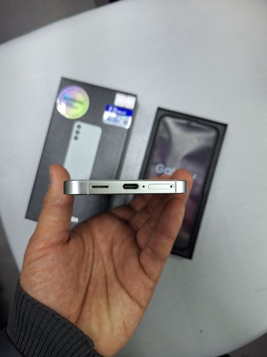 Samsung s24 12/128 1 йил гарантия идеал