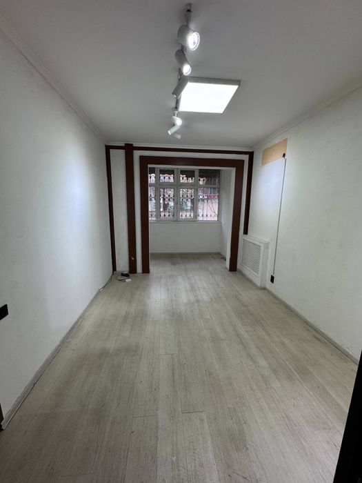 Продается Нежилое В центре 3х комн 1-я линия Яккасарай Ор-р Qanotchi