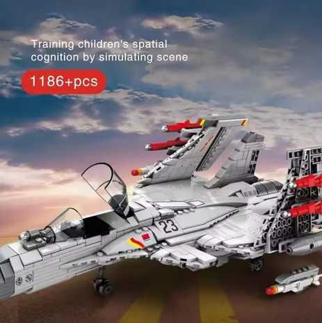 Joc constructii tip Lego avion J-15 cu 1186 piese si 4 figurine