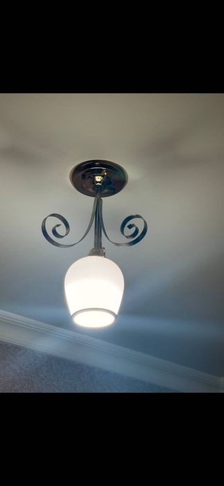 Lustra ikkita plafonliy