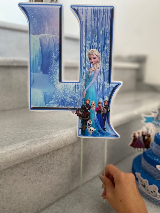 Стиропорена торта “Замръзналото кралство”