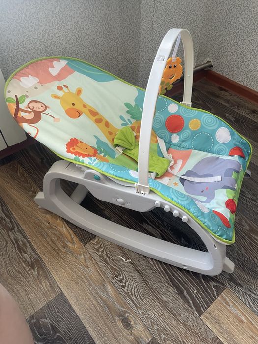 Продам детское кресло качалку