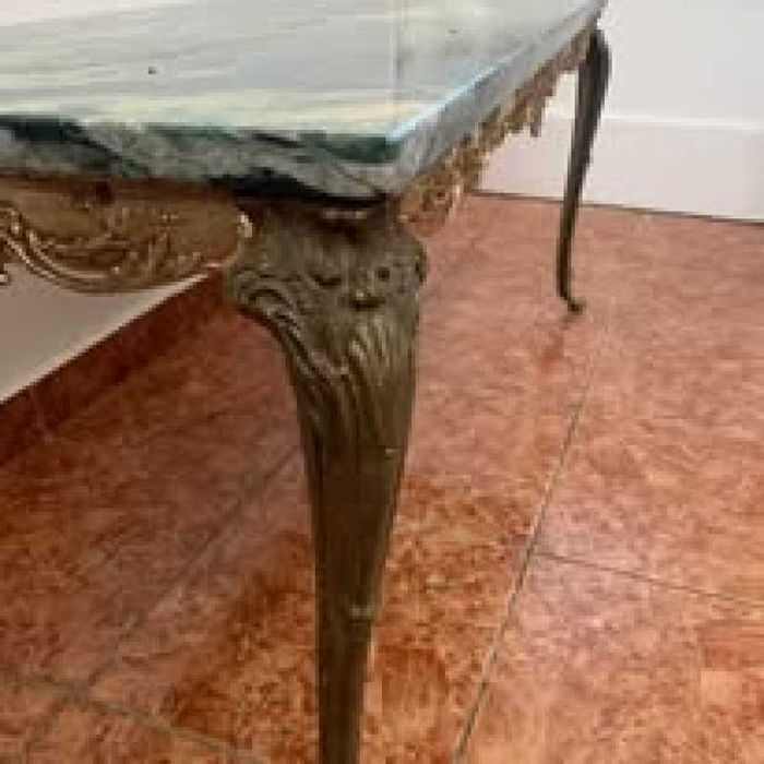 Masa decor living cu blat din marmura verde