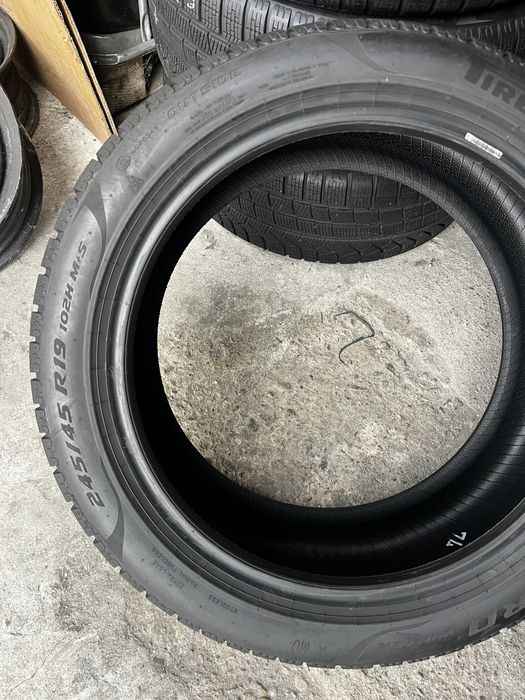 4 anvelope iarna ca NOI 275/40/19 + 245/45/19 * , Bmw X3 , Seria 7 ,5 GT , Pirelli , DOT 2025 , 7.2 mm