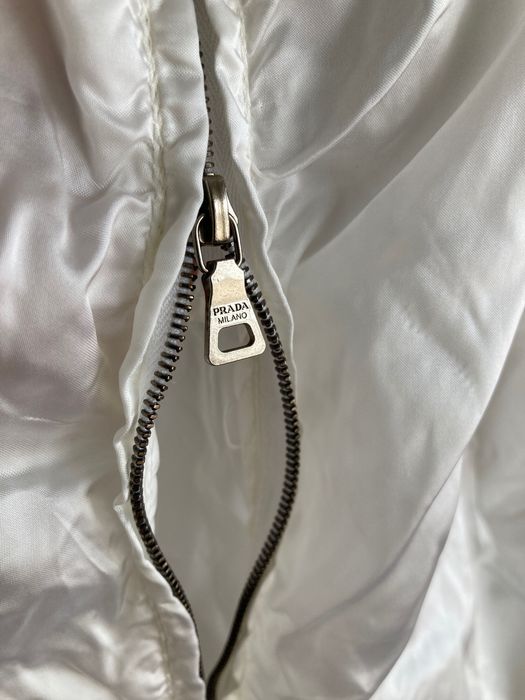 оригинален потник Prada