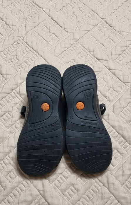 Продам кожаные туфли на девочку