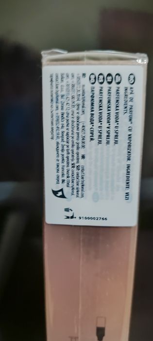 Vând  parfum IDOLE