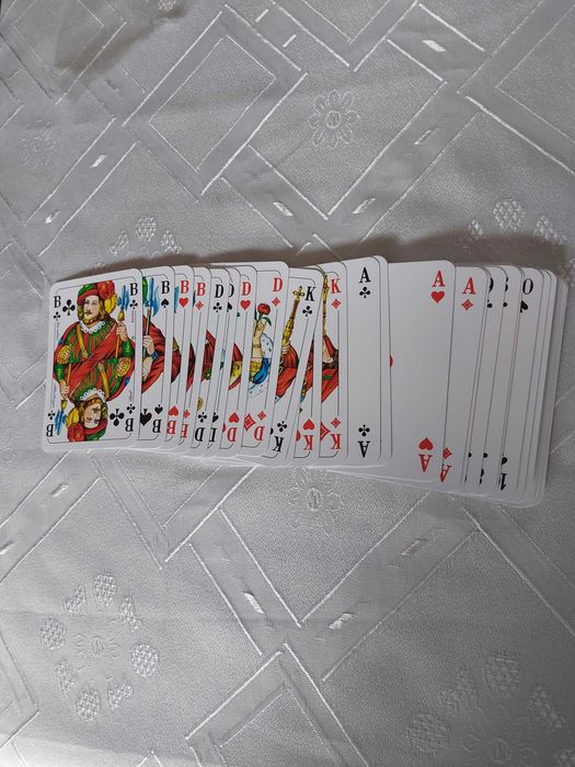 Карти за игра (белотни 32 бр)