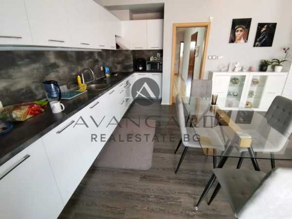 Продава се Тристаен апартамент в Пловдив, Център - 103 кв.м за 2428 €/кв.м - Снимка #3