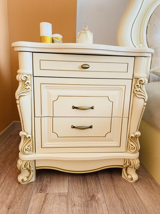 Продам спальный гарнитур