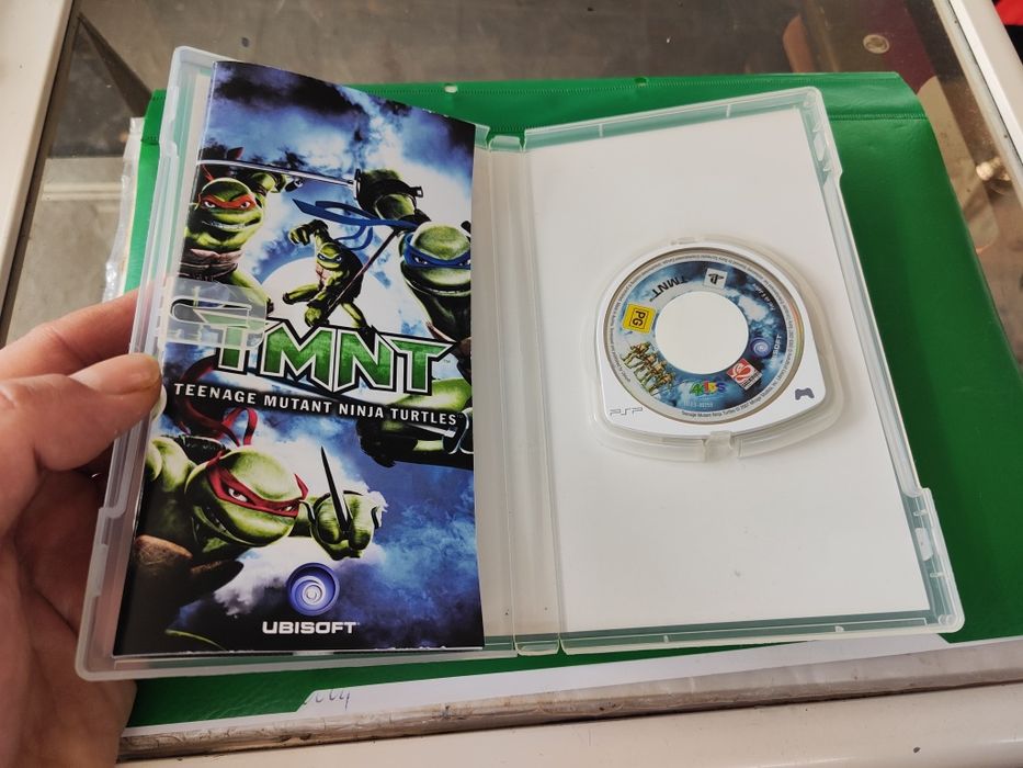 Игра за псп sony playstation psp TMNT