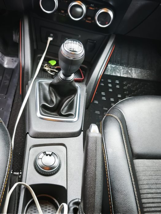 Dacia Duster 4x4 1.3 150 CP   benzina, model 2023