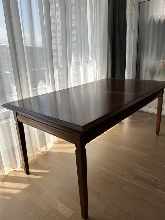 Стол  из дерева