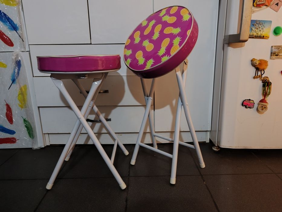 Scaun pliabil metalic mov blat rotund