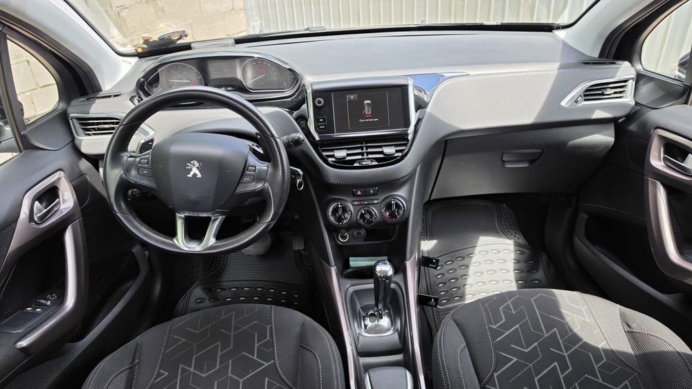 Peugeot 2008, an 2016, cutie automată