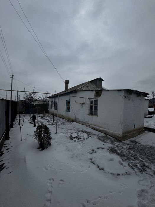 Продается старый камышитовый дом