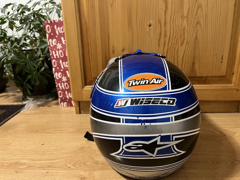 Продавам кросова каска