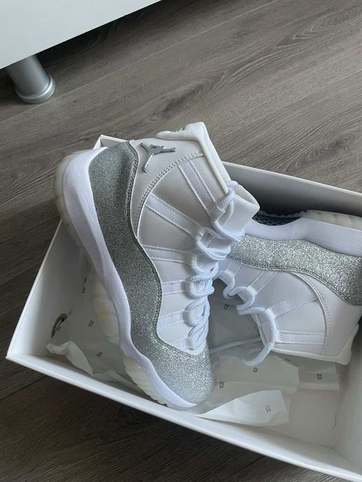 Nike Air Jordan 11 Gri Argintiu 43 (DS)PLATA RAMBURS,VERIFICARE LA LIVRARE,fara avans