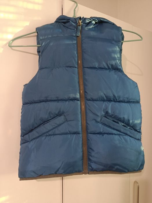 Елек с качулка - размер 134 см