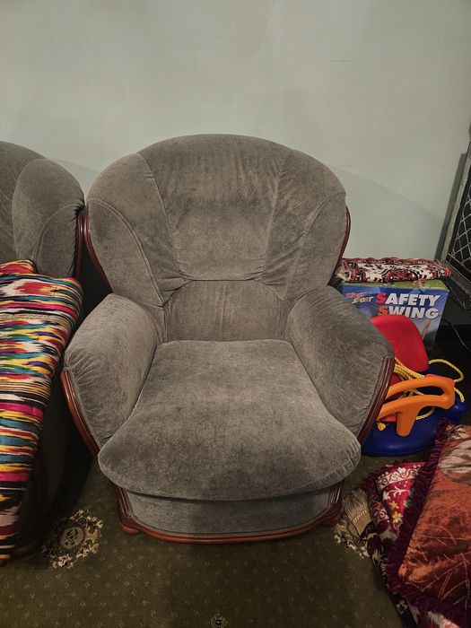 Мягкая мебель, 1 диван и 2 кресла