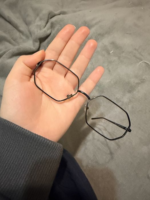 Очки без стекол