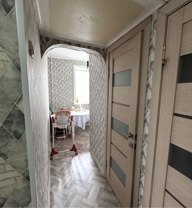 Продам 3 комн малогабаритка Центр