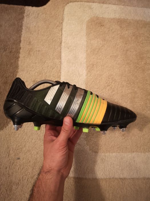 Vând ghete de fotbal profesionale Adidas Nitrocharge 1.0
Ghetele sunt