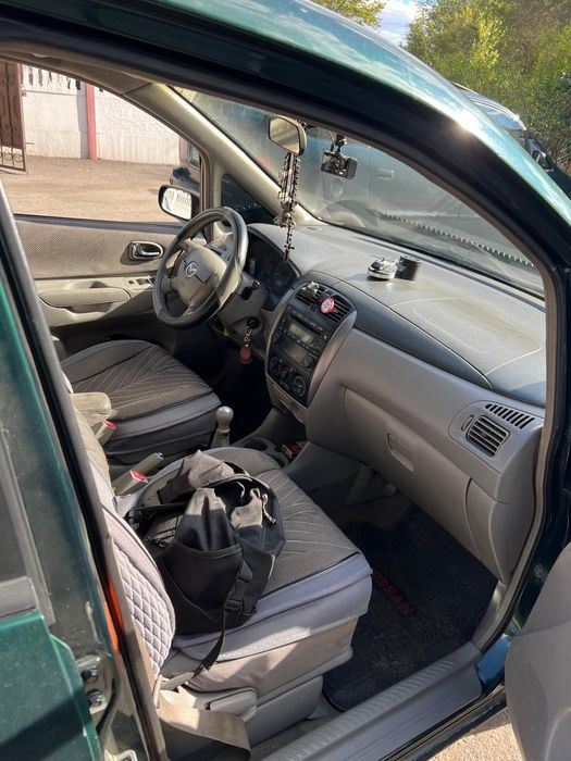Mazda Premacy 2002