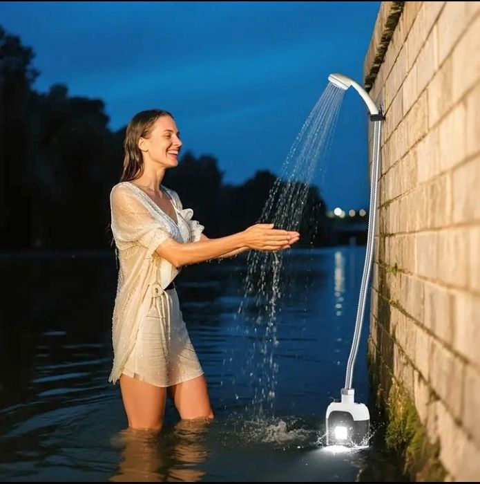 Външен/къмпинг/,вътрешен душ с помпа ,литиева батерия и фенер/лампа/