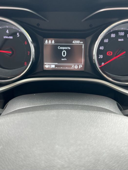 Chevrolet Tracker LTZ 2-pozitsiya