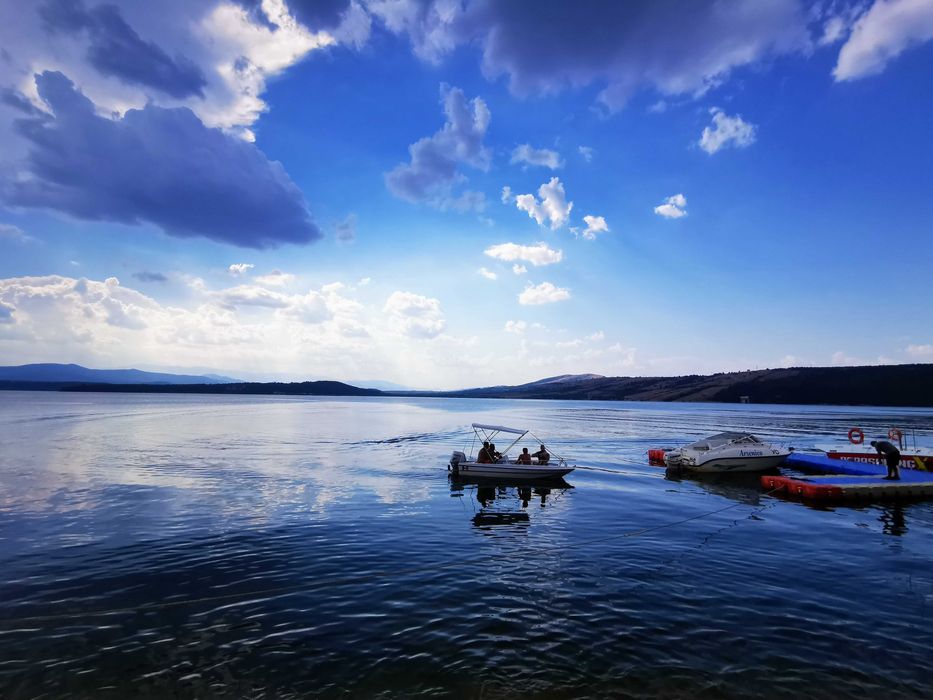 Продавам бизнес - воден атракцион на яз. Огоста