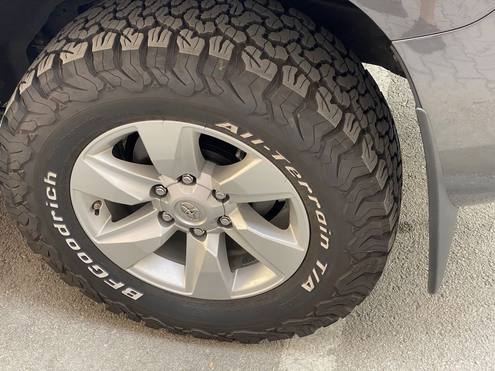 4 бр. Джанти с гуми БФ Гудрич АТ 275/65/17 гр. Петрич • OLX.bg