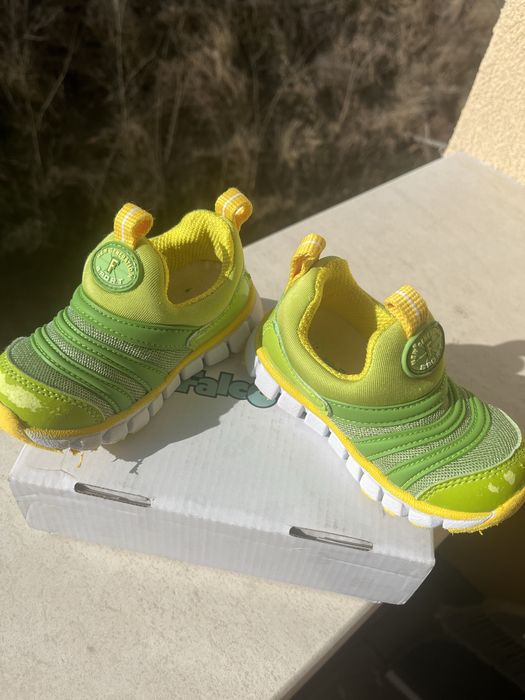 Детски обувки различни модели и марки