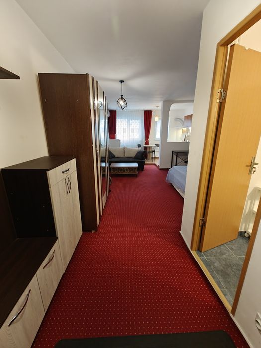 Închiriez garsoniera Lujerului