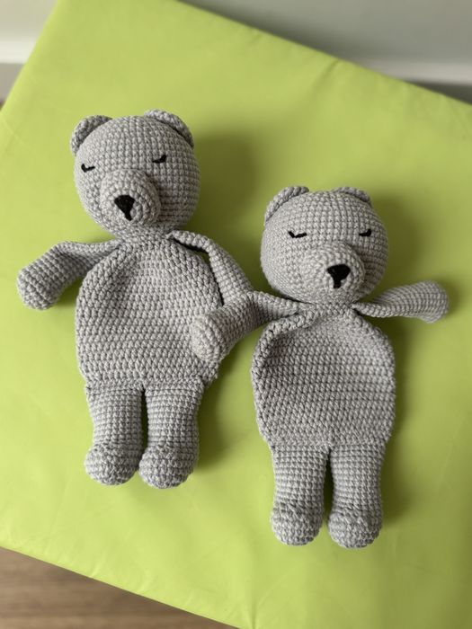 Детски книжки и плетени играчки